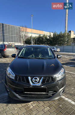 Позашляховик / Кросовер Nissan Qashqai+2 2011 в Луцьку