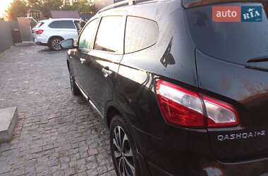 Позашляховик / Кросовер Nissan Qashqai+2 2011 в 