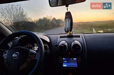Позашляховик / Кросовер Nissan Qashqai+2 2011 в 
