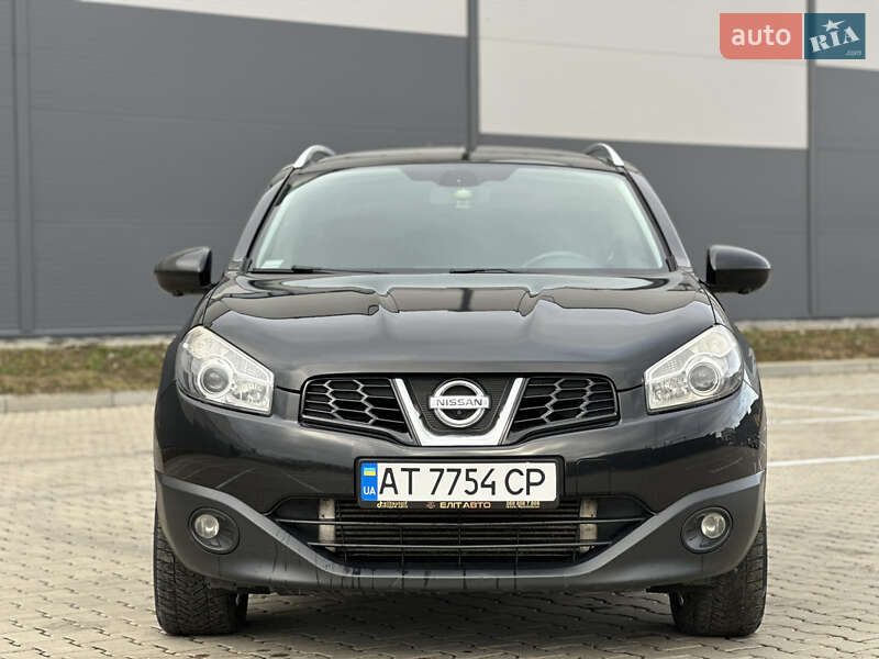 Позашляховик / Кросовер Nissan Qashqai+2 2013 в Івано-Франківську
