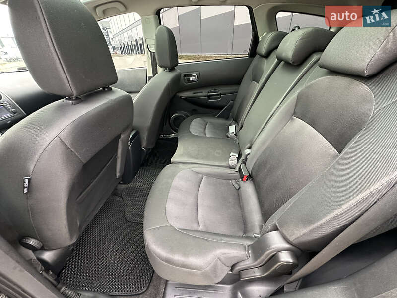 Позашляховик / Кросовер Nissan Qashqai+2 2013 в Івано-Франківську