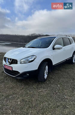 Позашляховик / Кросовер Nissan Qashqai+2 2011 в Умані