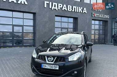 Позашляховик / Кросовер Nissan Qashqai+2 2011 в Умані