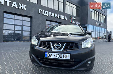 Позашляховик / Кросовер Nissan Qashqai+2 2011 в Умані