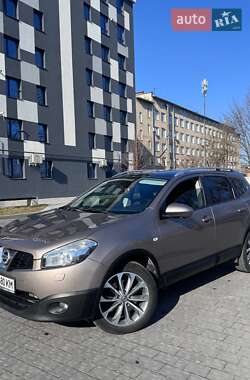 Nissan Qashqai+2 2012