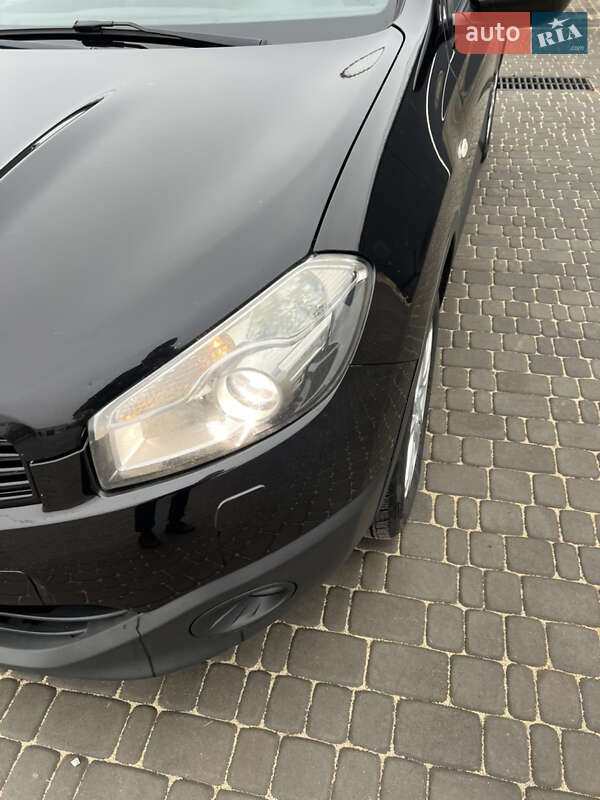 Внедорожник / Кроссовер Nissan Qashqai+2 2010 в Житомире