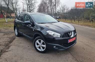 Nissan Qashqai+2 2011