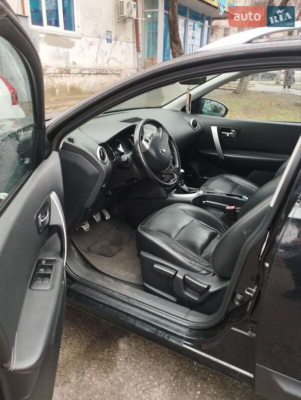 Позашляховик / Кросовер Nissan Qashqai+2 2010 в Луцьку