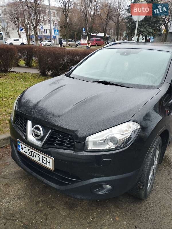 Позашляховик / Кросовер Nissan Qashqai+2 2010 в Луцьку