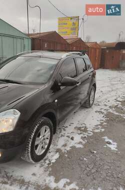 Позашляховик / Кросовер Nissan Qashqai+2 2010 в Києві