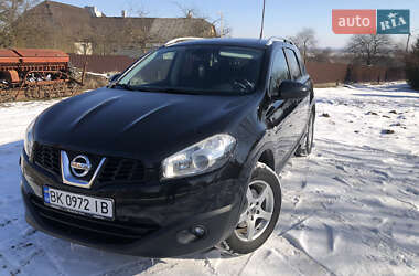 Позашляховик / Кросовер Nissan Qashqai+2 2010 в Рівному