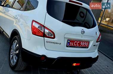 Внедорожник / Кроссовер Nissan Qashqai+2 2010 в 