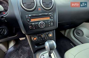 Внедорожник / Кроссовер Nissan Qashqai+2 2010 в 