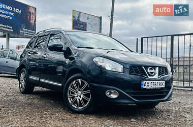 Nissan Qashqai+2 2011