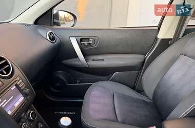 Внедорожник / Кроссовер Nissan Qashqai+2 2013 в 