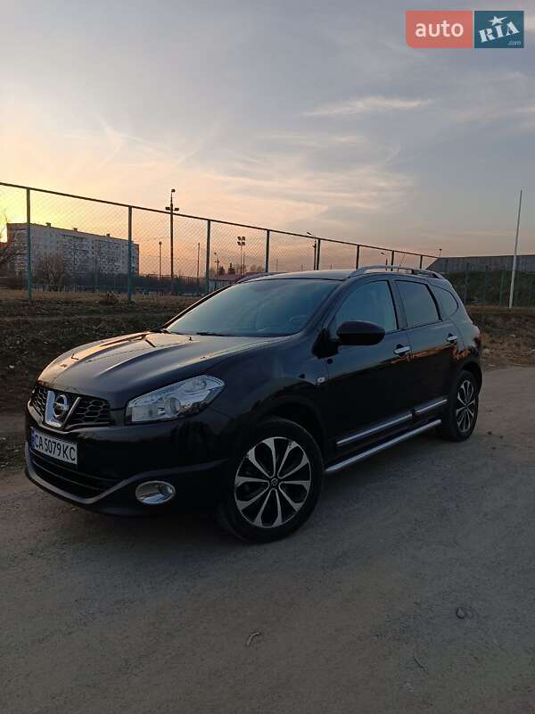 Nissan Qashqai+2 2011