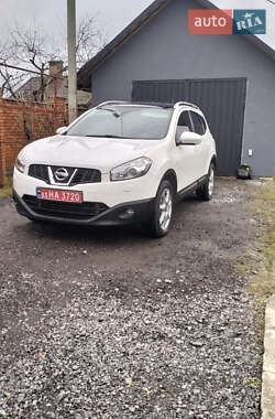 Nissan Qashqai+2 2011