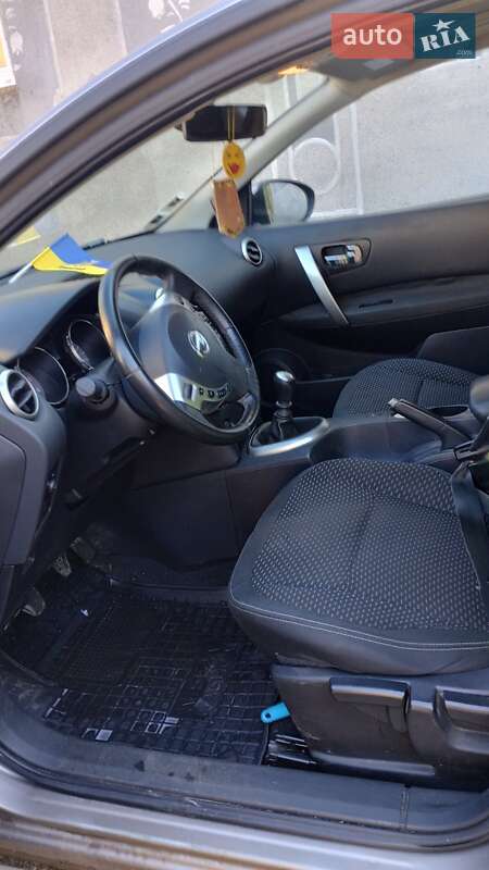 Внедорожник / Кроссовер Nissan Qashqai+2 2008 в Рокитном