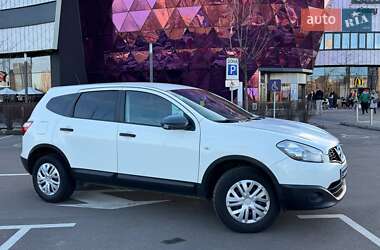 Позашляховик / Кросовер Nissan Qashqai+2 2012 в Києві