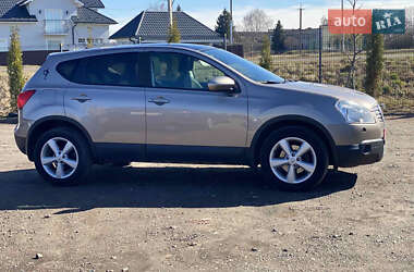 Внедорожник / Кроссовер Nissan Qashqai+2 2009 в 