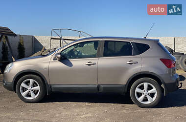 Внедорожник / Кроссовер Nissan Qashqai+2 2009 в 