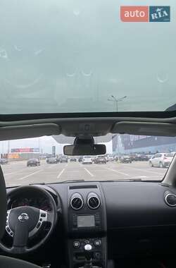 Позашляховик / Кросовер Nissan Qashqai+2 2010 в 