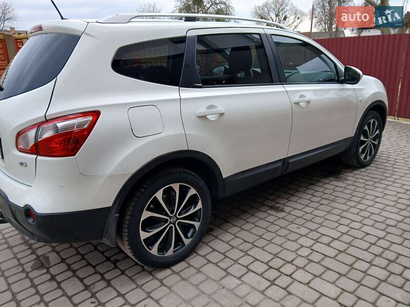 Внедорожник / Кроссовер Nissan Qashqai+2 2012 в Каменке-Бугской