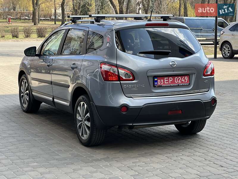 Внедорожник / Кроссовер Nissan Qashqai+2 2010 в Полтаве