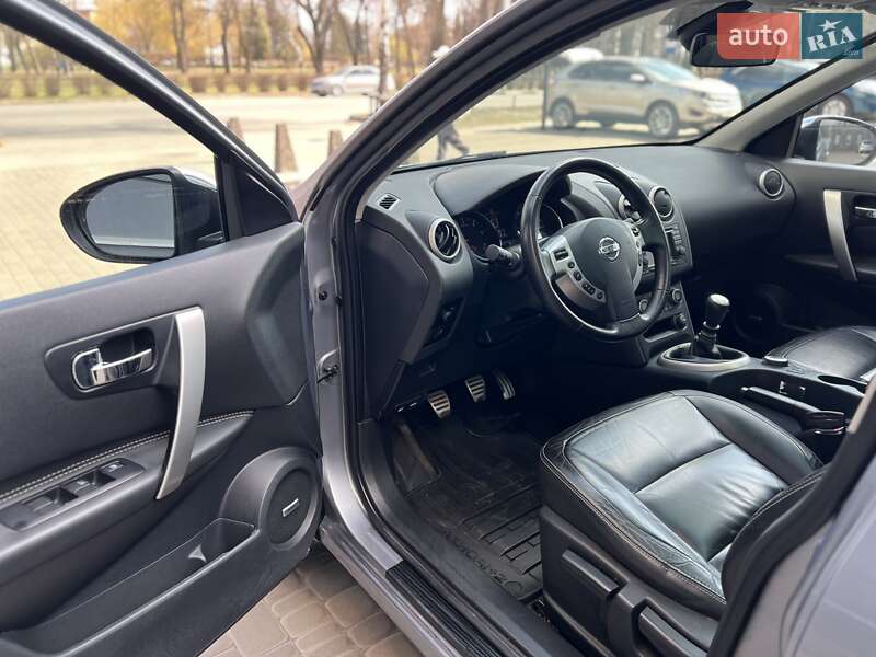 Внедорожник / Кроссовер Nissan Qashqai+2 2010 в Полтаве