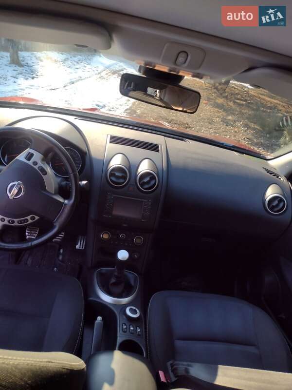 Внедорожник / Кроссовер Nissan Qashqai+2 2012 в Камне-Каширском