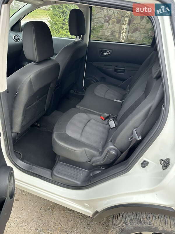 Позашляховик / Кросовер Nissan Qashqai+2 2012 в Монастириській