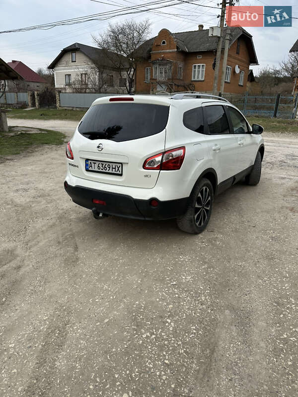 Позашляховик / Кросовер Nissan Qashqai+2 2012 в Монастириській