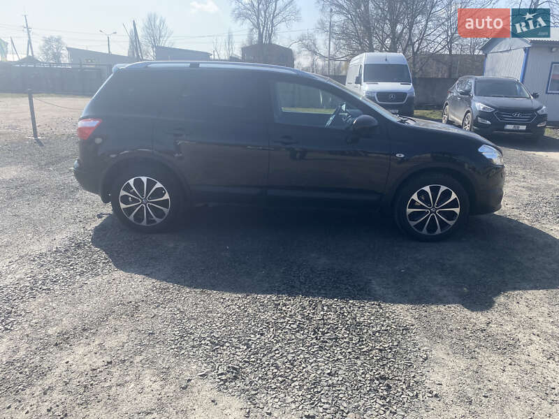Внедорожник / Кроссовер Nissan Qashqai+2 2013 в Нововолынске