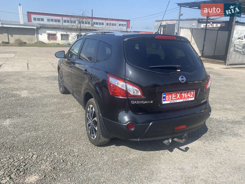 Внедорожник / Кроссовер Nissan Qashqai+2 2013 в Нововолынске