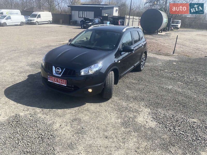 Внедорожник / Кроссовер Nissan Qashqai+2 2013 в Нововолынске