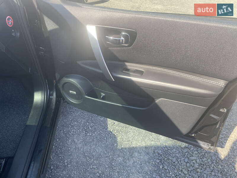 Внедорожник / Кроссовер Nissan Qashqai+2 2013 в Нововолынске