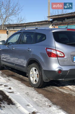 Позашляховик / Кросовер Nissan Qashqai+2 2010 в 