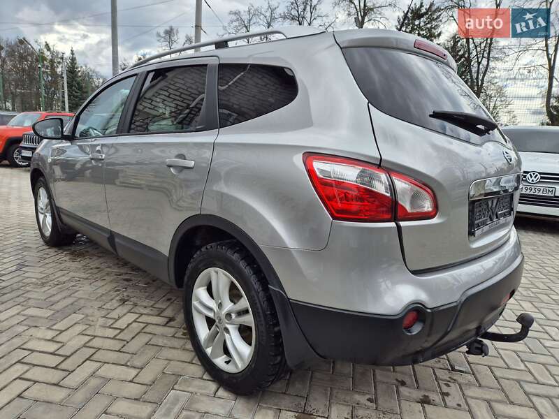 Позашляховик / Кросовер Nissan Qashqai+2 2011 в Сумах