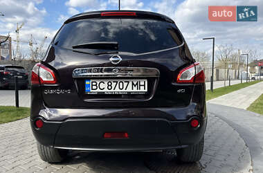 Позашляховик / Кросовер Nissan Qashqai+2 2012 в 