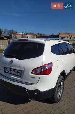 Позашляховик / Кросовер Nissan Qashqai+2 2010 в 