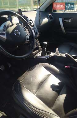 Позашляховик / Кросовер Nissan Qashqai+2 2010 в 