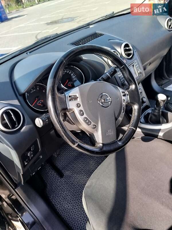 Позашляховик / Кросовер Nissan Qashqai+2 2010 в Коломиї