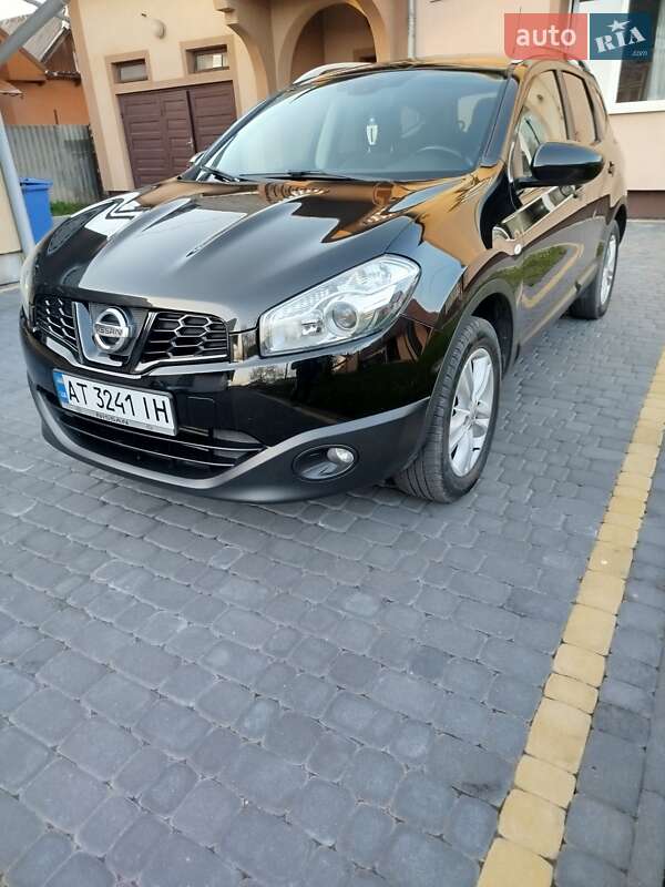 Позашляховик / Кросовер Nissan Qashqai+2 2010 в 