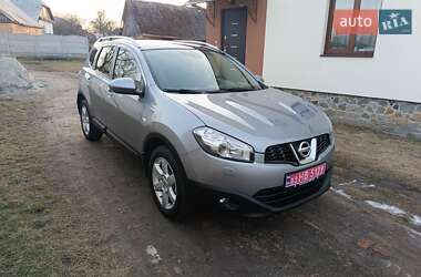 Позашляховик / Кросовер Nissan Qashqai+2 2012 в 