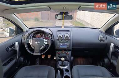 Позашляховик / Кросовер Nissan Qashqai+2 2012 в 