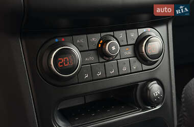 Позашляховик / Кросовер Nissan Qashqai+2 2012 в 