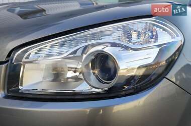 Внедорожник / Кроссовер Nissan Qashqai+2 2012 в 