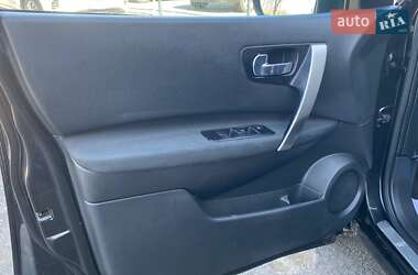 Позашляховик / Кросовер Nissan Qashqai+2 2011 в 