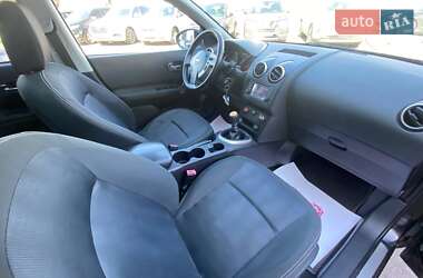 Позашляховик / Кросовер Nissan Qashqai+2 2011 в 