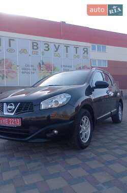 Позашляховик / Кросовер Nissan Qashqai+2 2011 в 